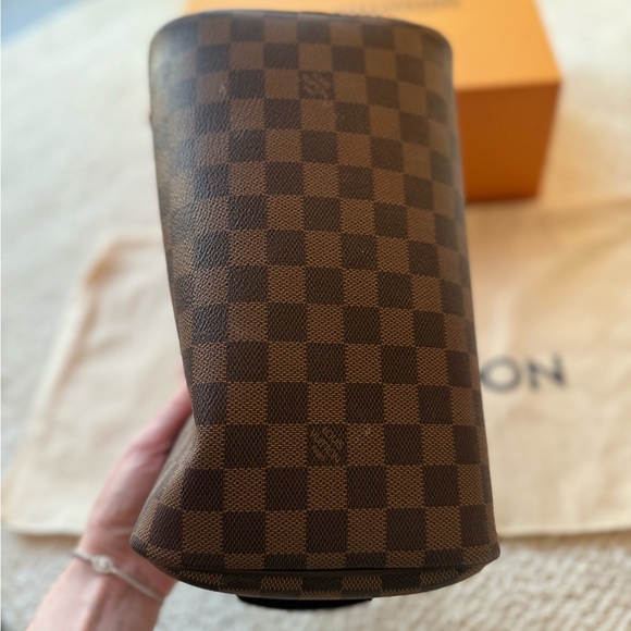 Louis Vuitton Dopp Kit Toilet Pouch - Picture 5 of 7